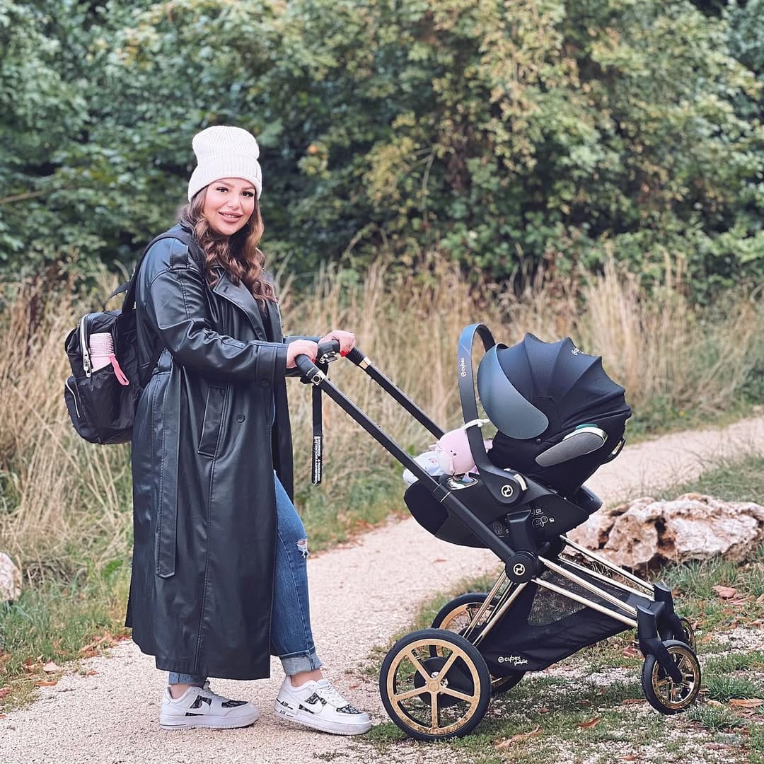 Post 8 by Frau Dede on Instagram (image)
