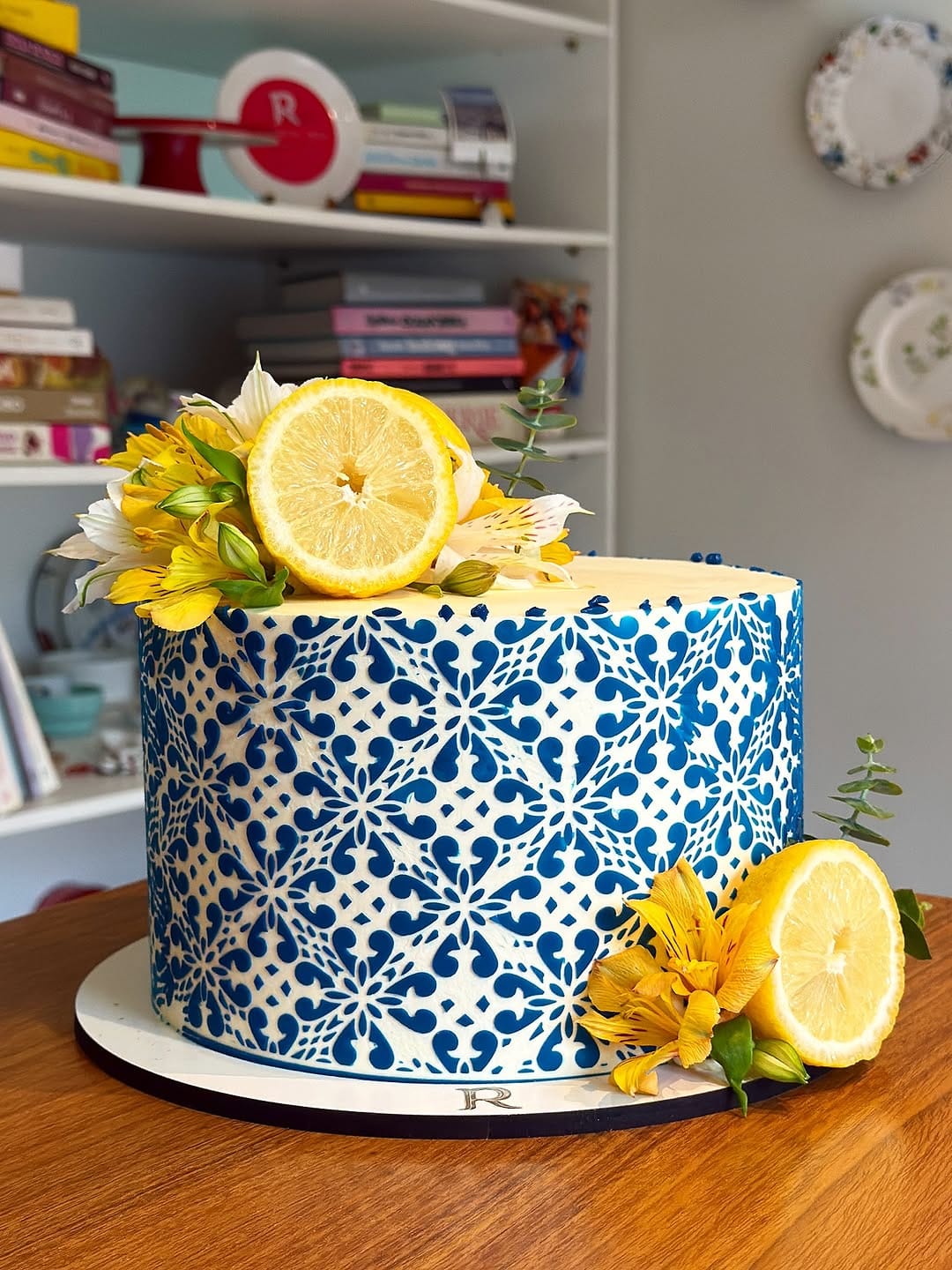 Post 9 by Roberta Oda Confeitaria on Instagram (image)