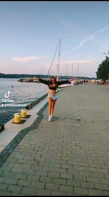 Post 7 by Violetta Chylińska on Instagram (video)