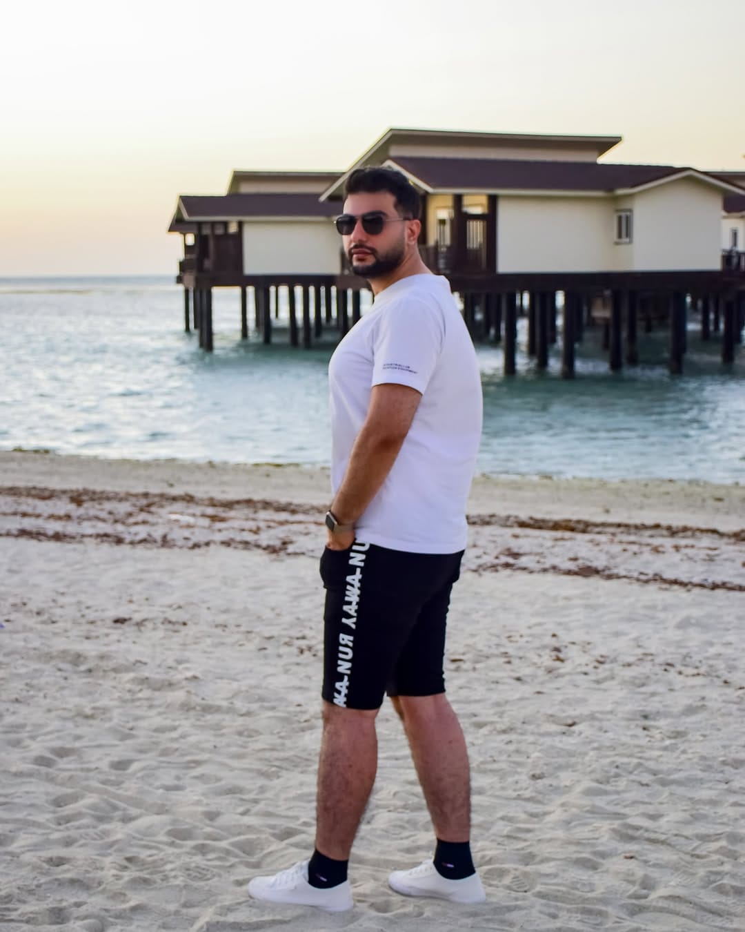 Post 4 by NAVID MOZAFARIAN on Instagram (image)