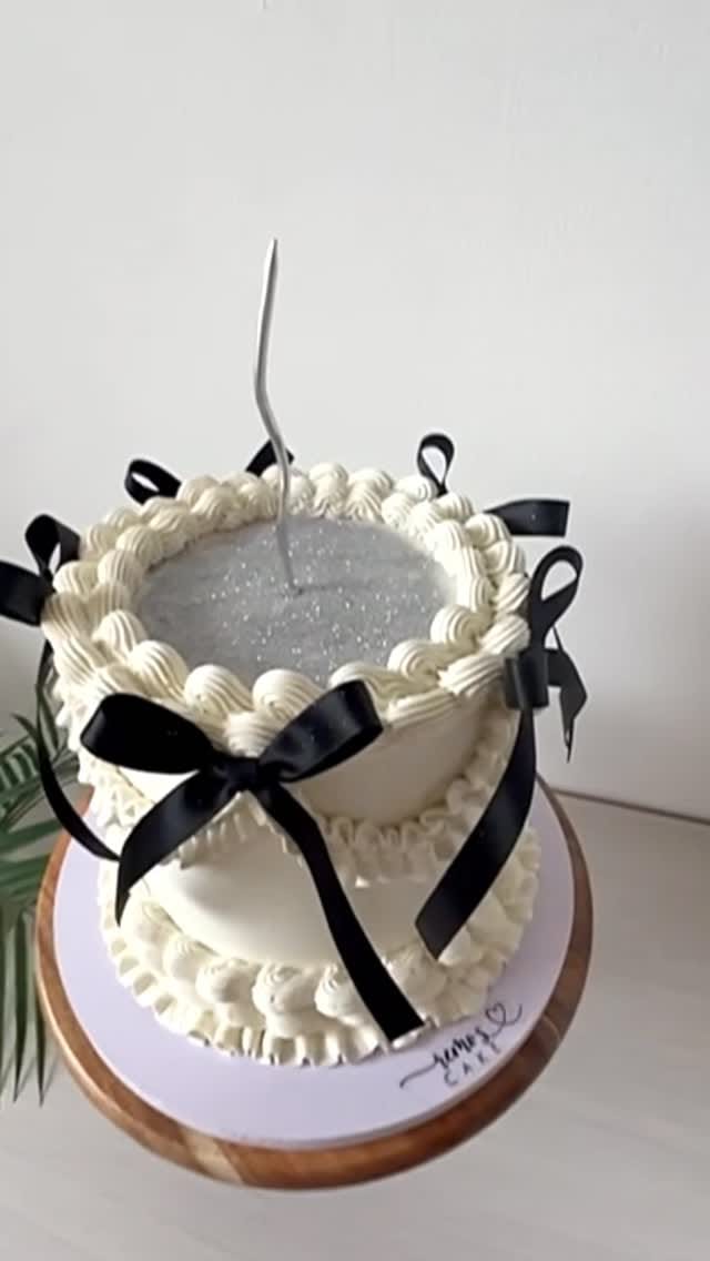 Post 2 by Remo's Cake Dubai🌹 on Instagram (video)