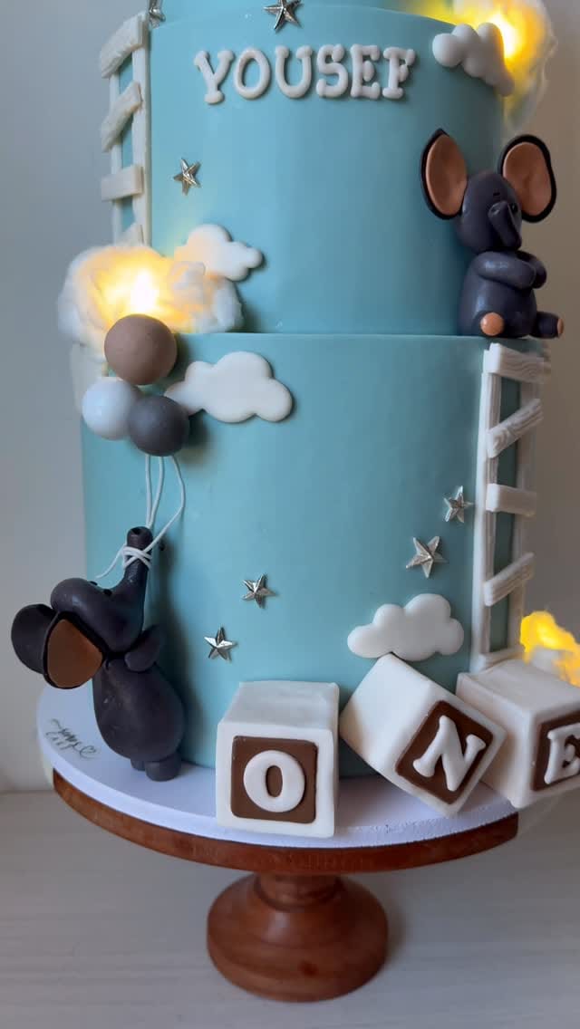 Post 7 by Remo's Cake Dubai🌹 on Instagram (video)
