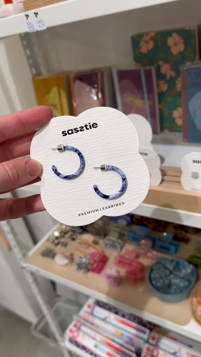 Post 5 by DearGoods on Instagram (video)