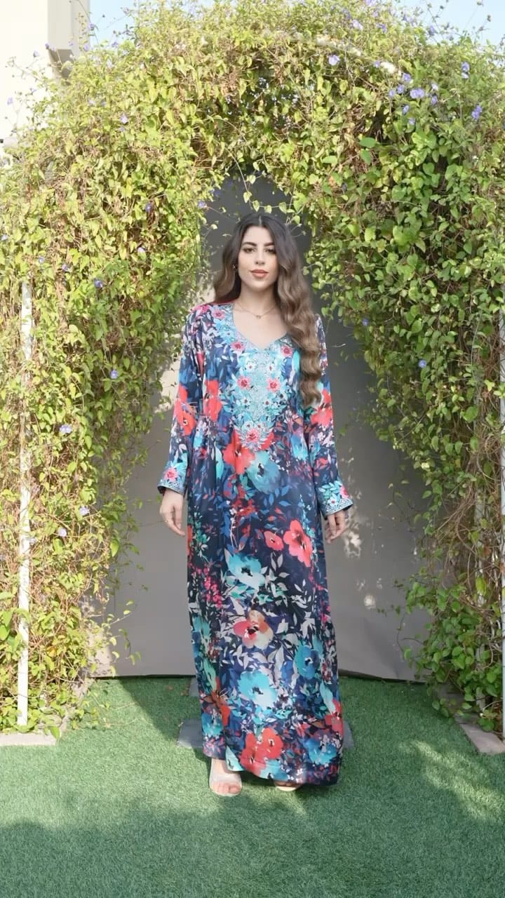 Post 8 by Meeroda Fashion on Instagram (video)
