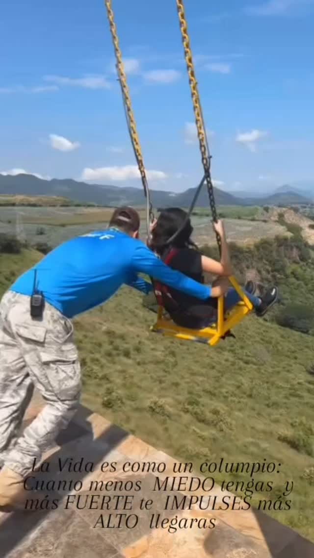 Post 6 by Beléncitha on Instagram (video)