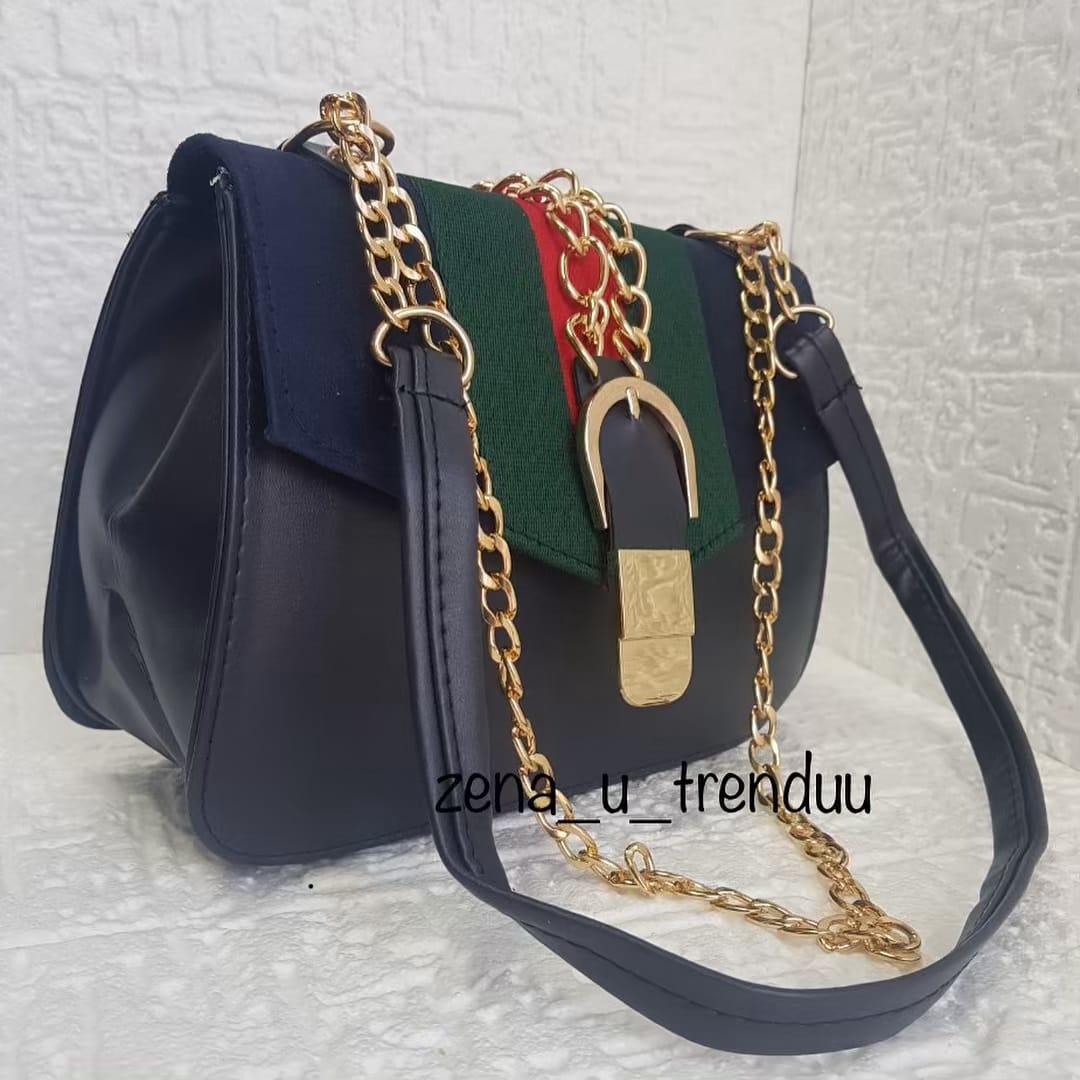 Post 3 by Online butik on Instagram (carousel)