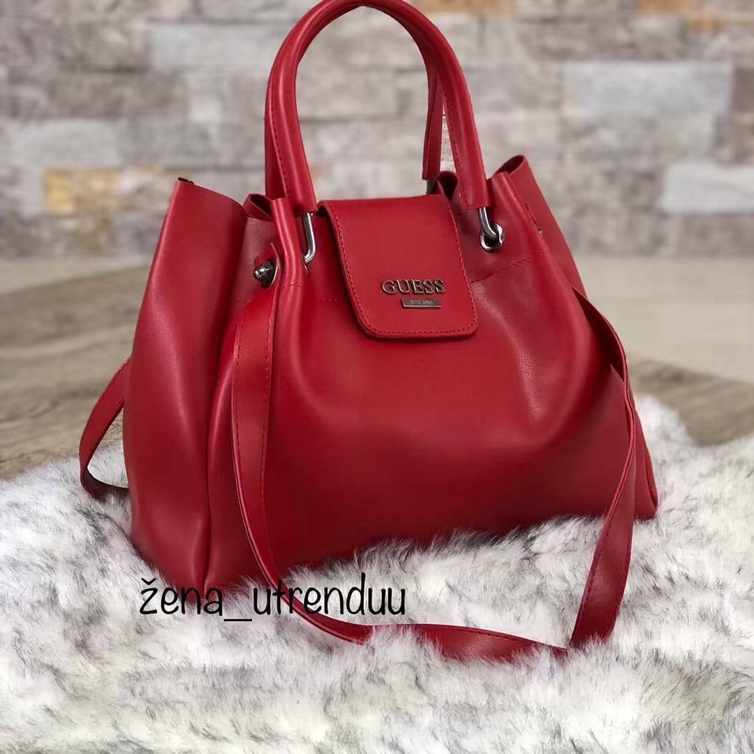 Post 7 by Online butik on Instagram (carousel)