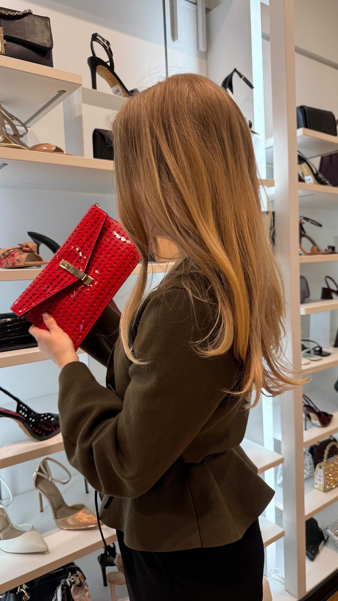 Post 2 by Katerina Solovjova on Instagram (video)