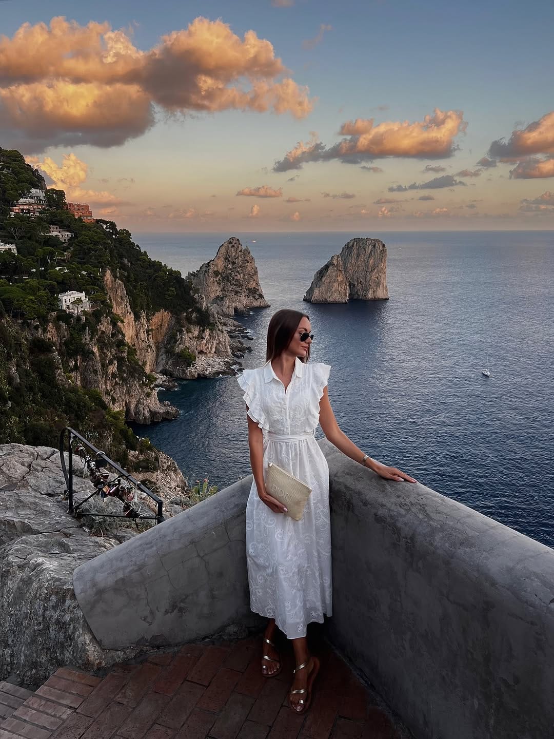 Post 4 by ELISABETH ARONIS on Instagram (carousel)