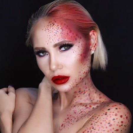 Post 7 by 🏆 Makeup Academy BENTON on Instagram (carousel)