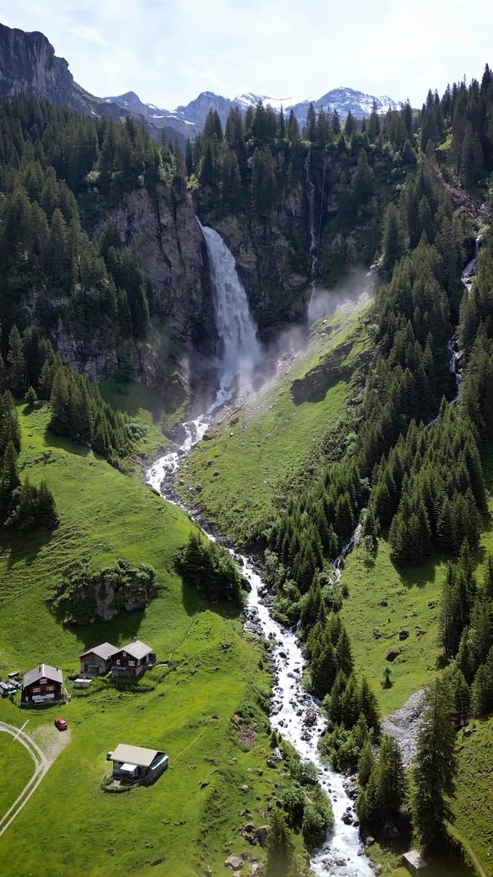 Post 10 by Dico | Photo & Film on Instagram (video)