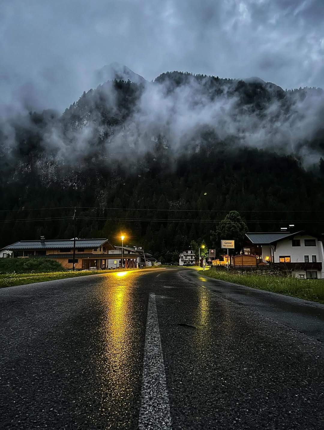 Post 6 by lǝıuɐp on Instagram (image)