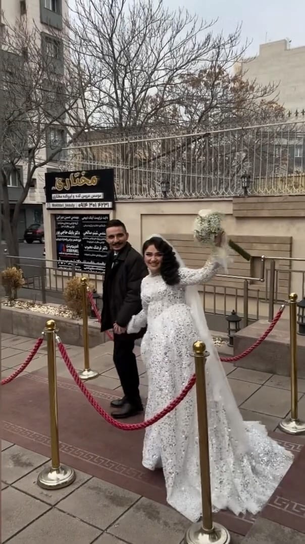 Post 6 by Manzareh Mokhtari on Instagram (video)