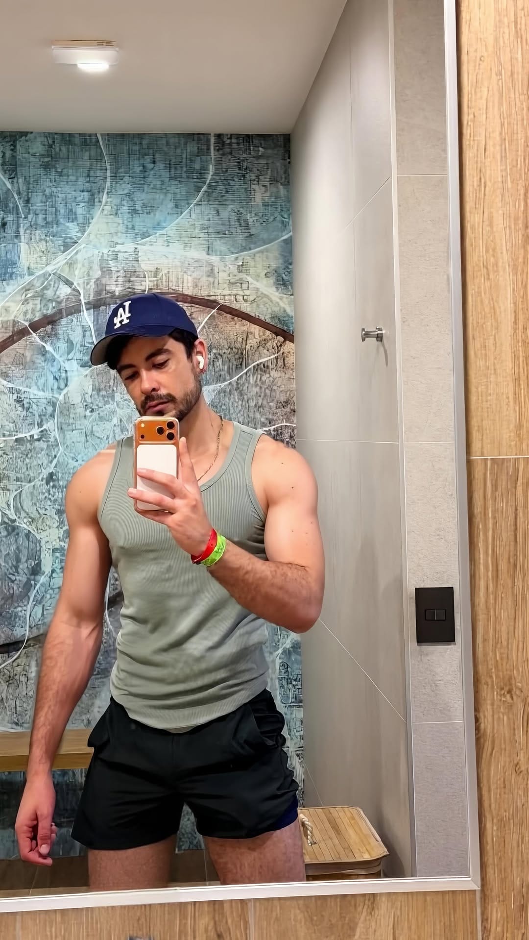 Post 2 by Ricardo Espinoza Acuña on Instagram (video)