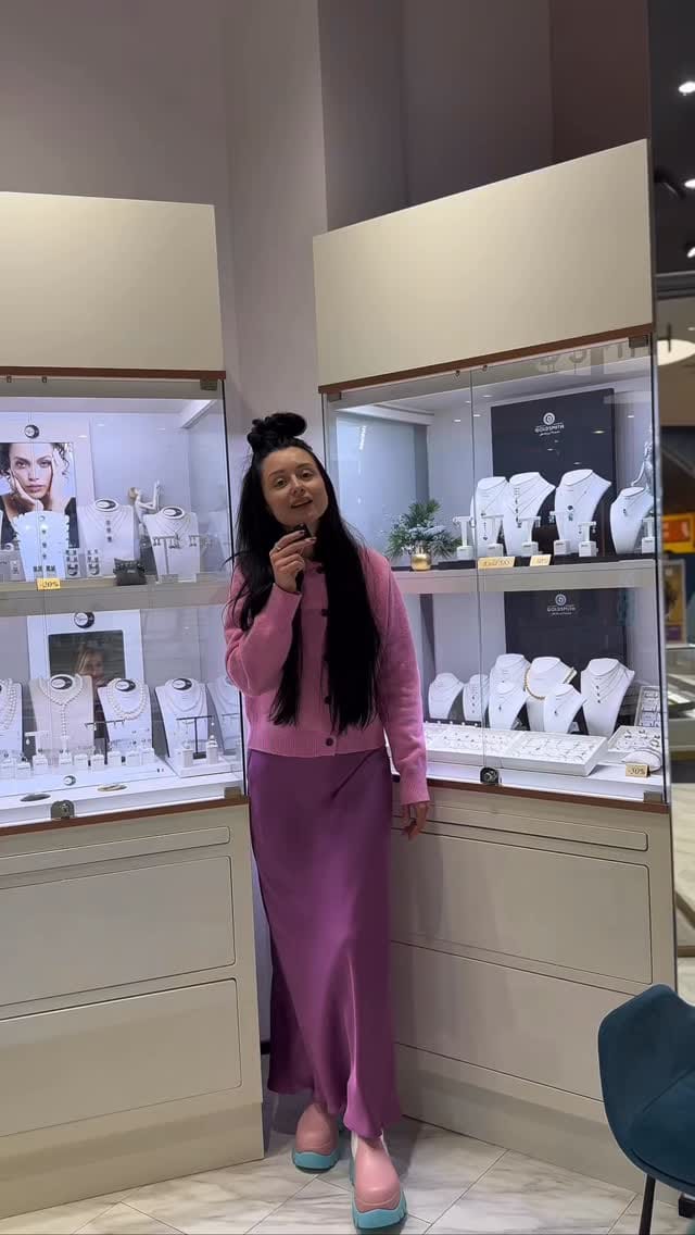 Post 5 by Juveel💍 Ювелирный магазин on Instagram (video)