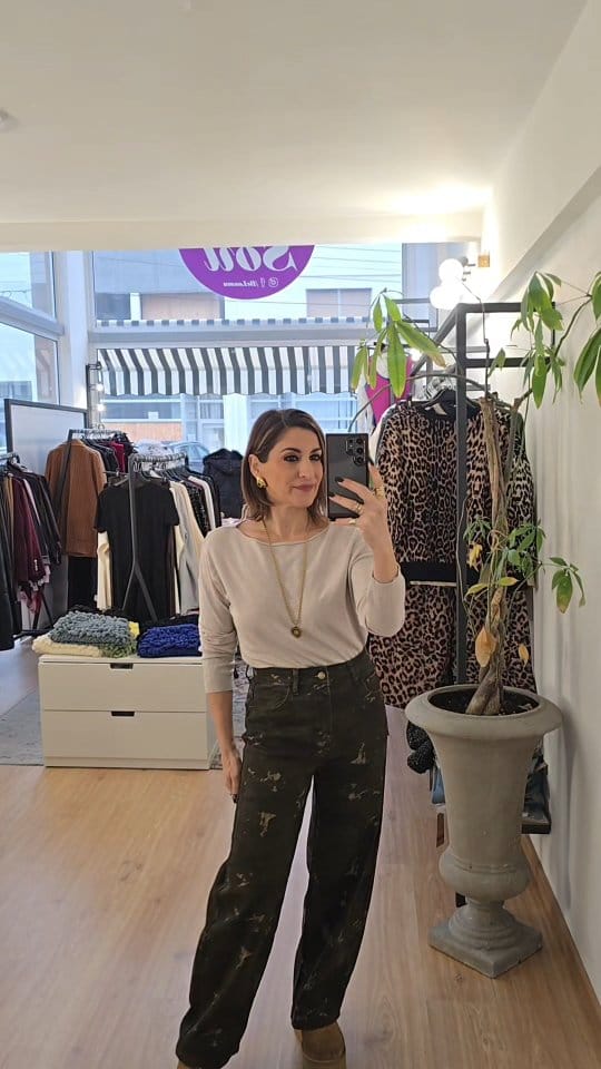 Post 6 by Be LouSou Fashion on Instagram (video)