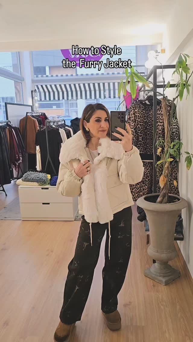 Post 7 by Be LouSou Fashion on Instagram (video)