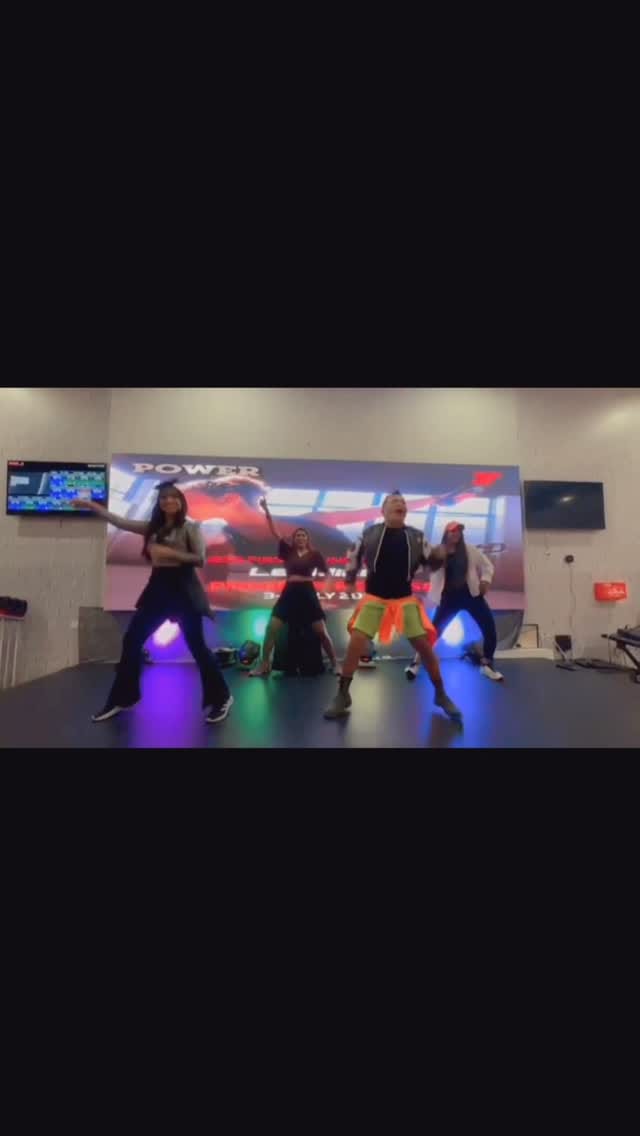 Post 6 by Bhoomi Parmar | Powerlifter on Instagram (video)