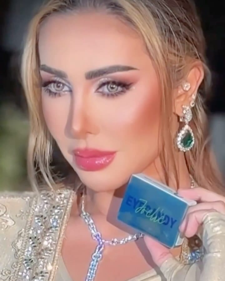 Post 5 by May Elalamy (Makeup Artist) on Instagram (video)