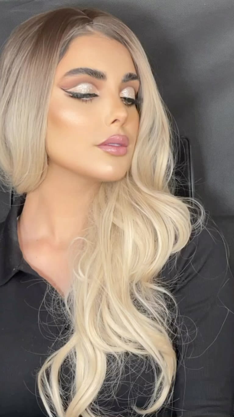 Post 8 by May Elalamy (Makeup Artist) on Instagram (video)