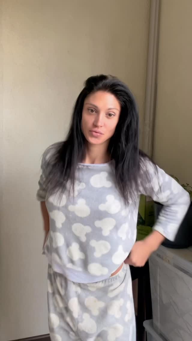 Post 5 by 🔋Дарья Наваррская on Instagram (video)