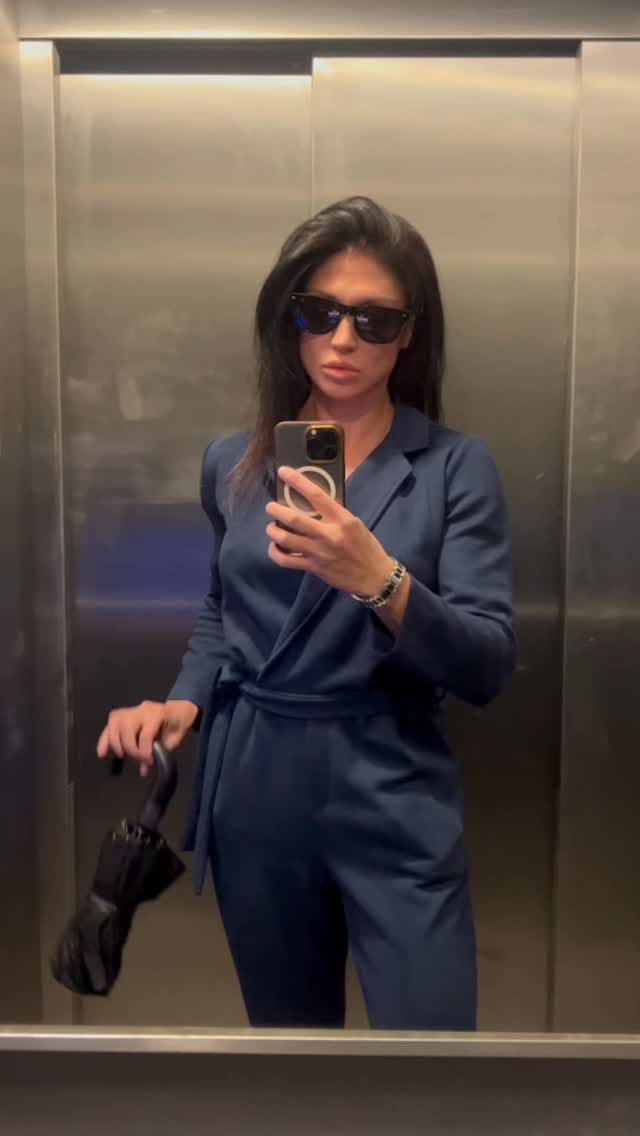 Post 6 by 🔋Дарья Наваррская on Instagram (video)