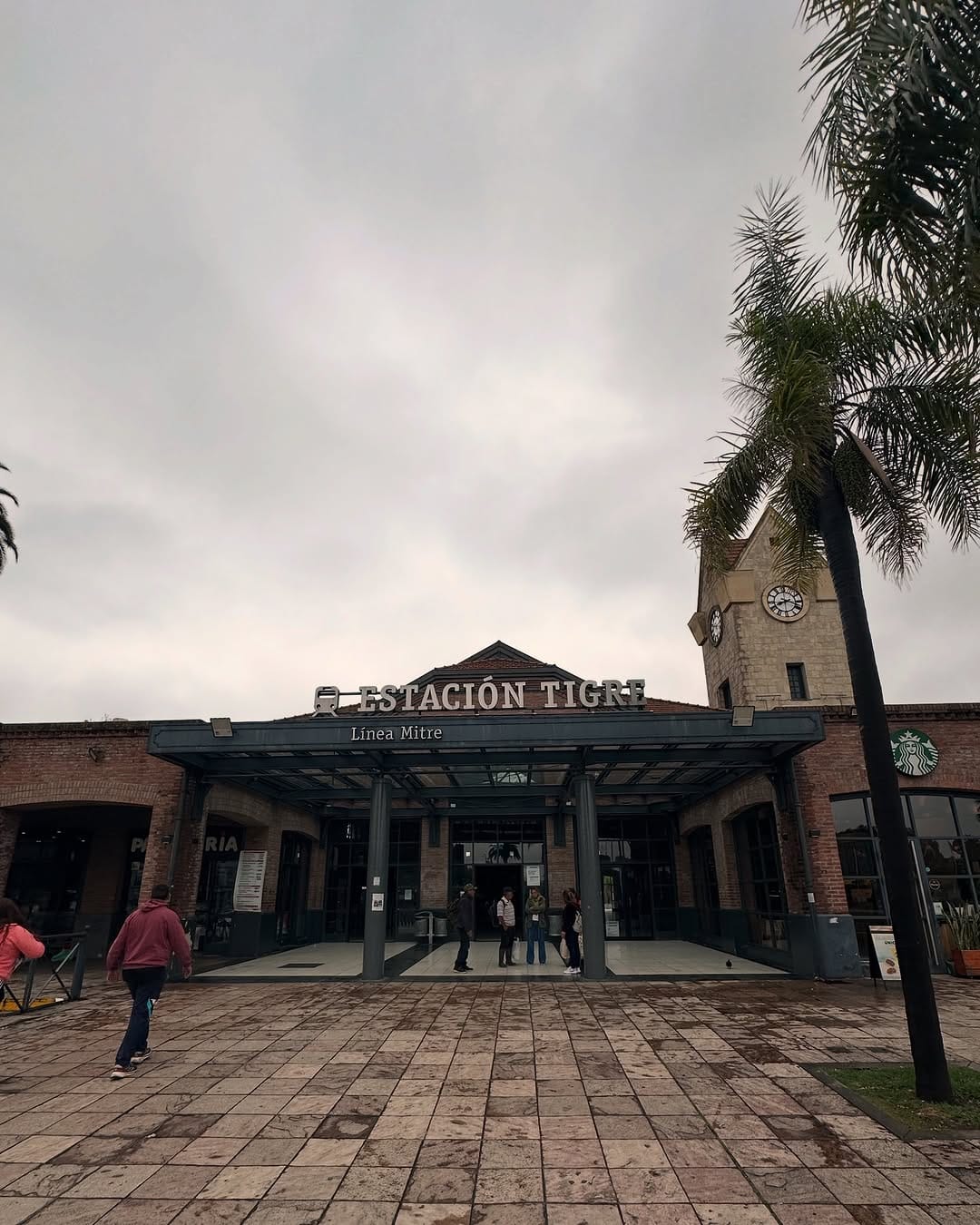 Post 8 by Lucas do Carmo on Instagram (carousel)