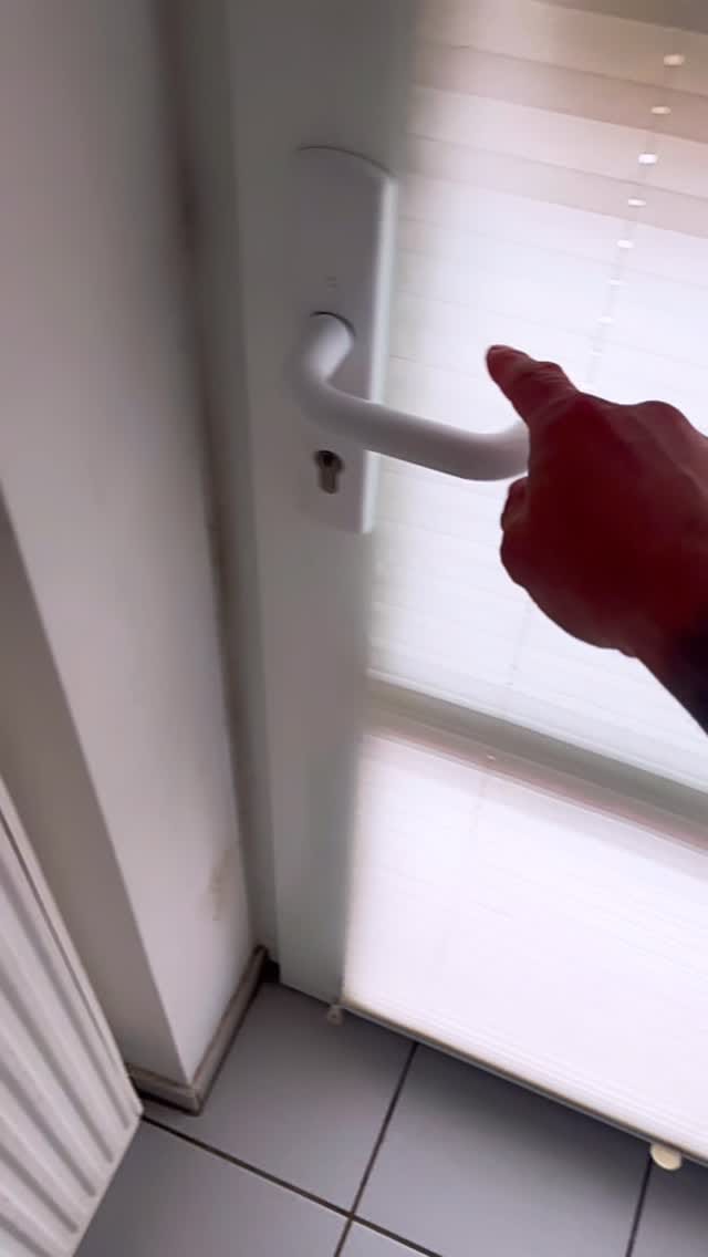 Post 3 by 💯♛ ♛ ♛ 🔱 Scheich Geier 🔱 ♛ ♛ ♛ 💯 on Instagram (video)