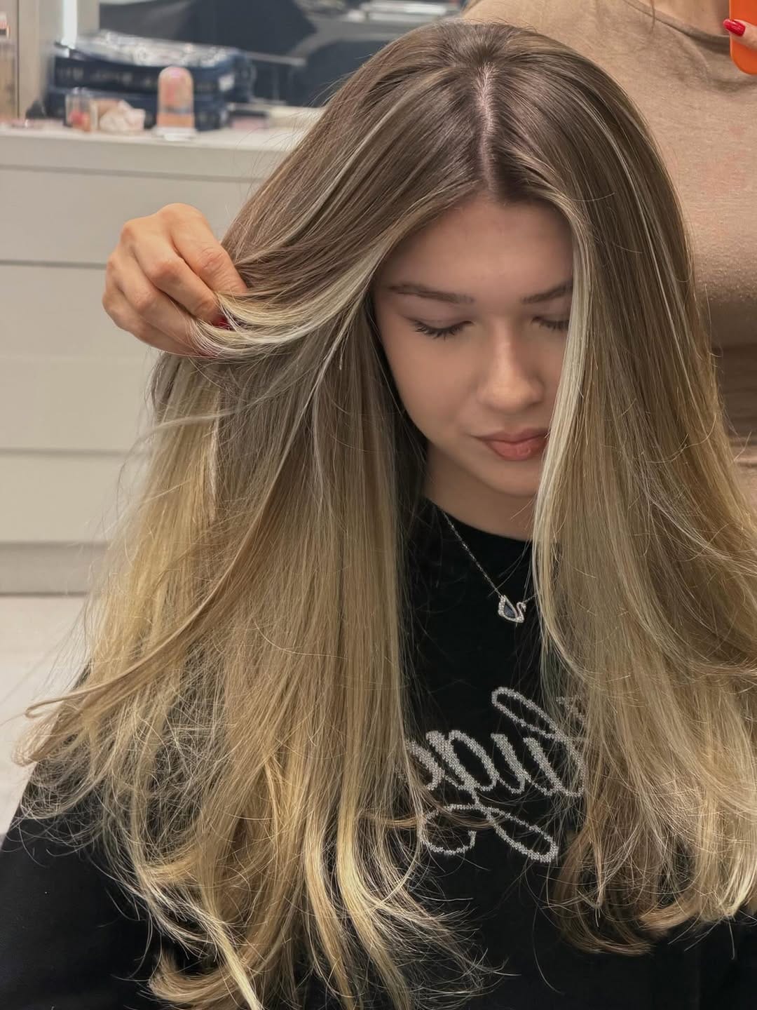 Post 8 by Suzan Delibalta on Instagram (image)