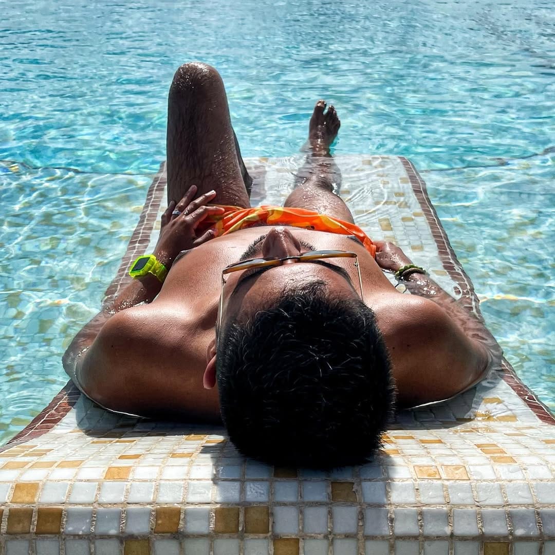 Post 10 by Eduardo Efrén on Instagram (image)