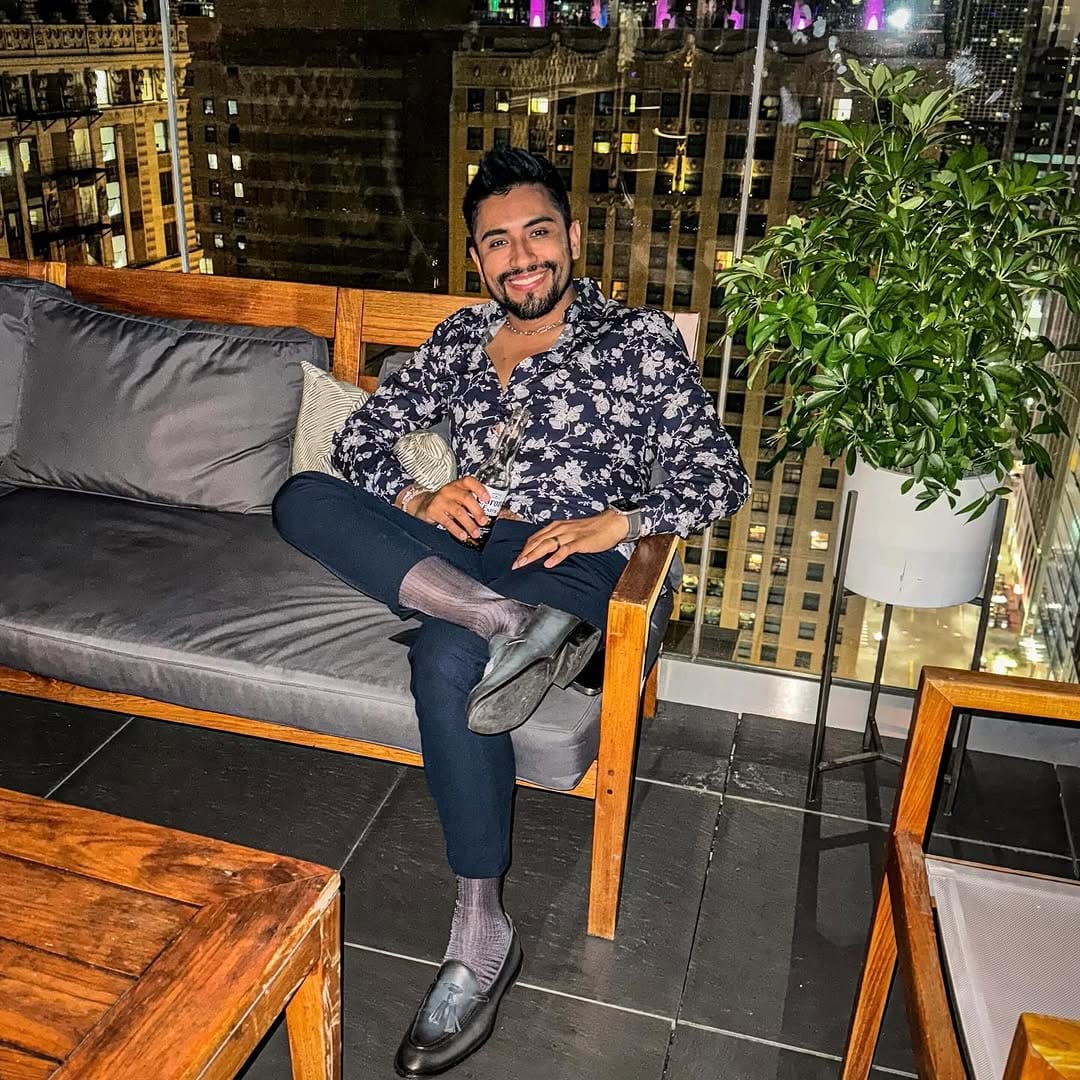 Post 6 by Eduardo Efrén on Instagram (image)