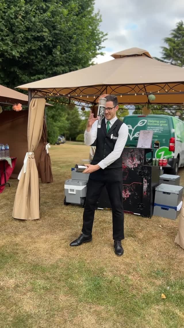 Post 7 by ᴢɪᴢᴢʏ ᴍᴏʙɪʟᴇ ʙᴀʀ on Instagram (video)