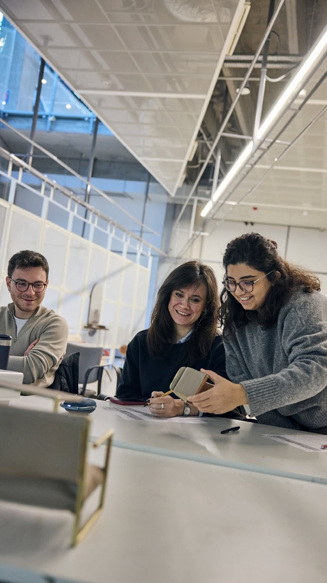 Post 4 by Parla on Instagram (video)