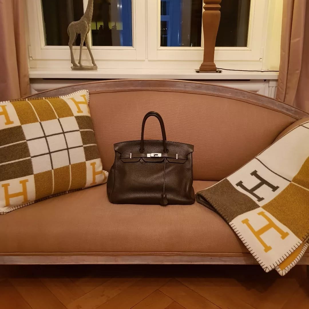 Post 4 by Secretsale Vintage on Instagram (image)
