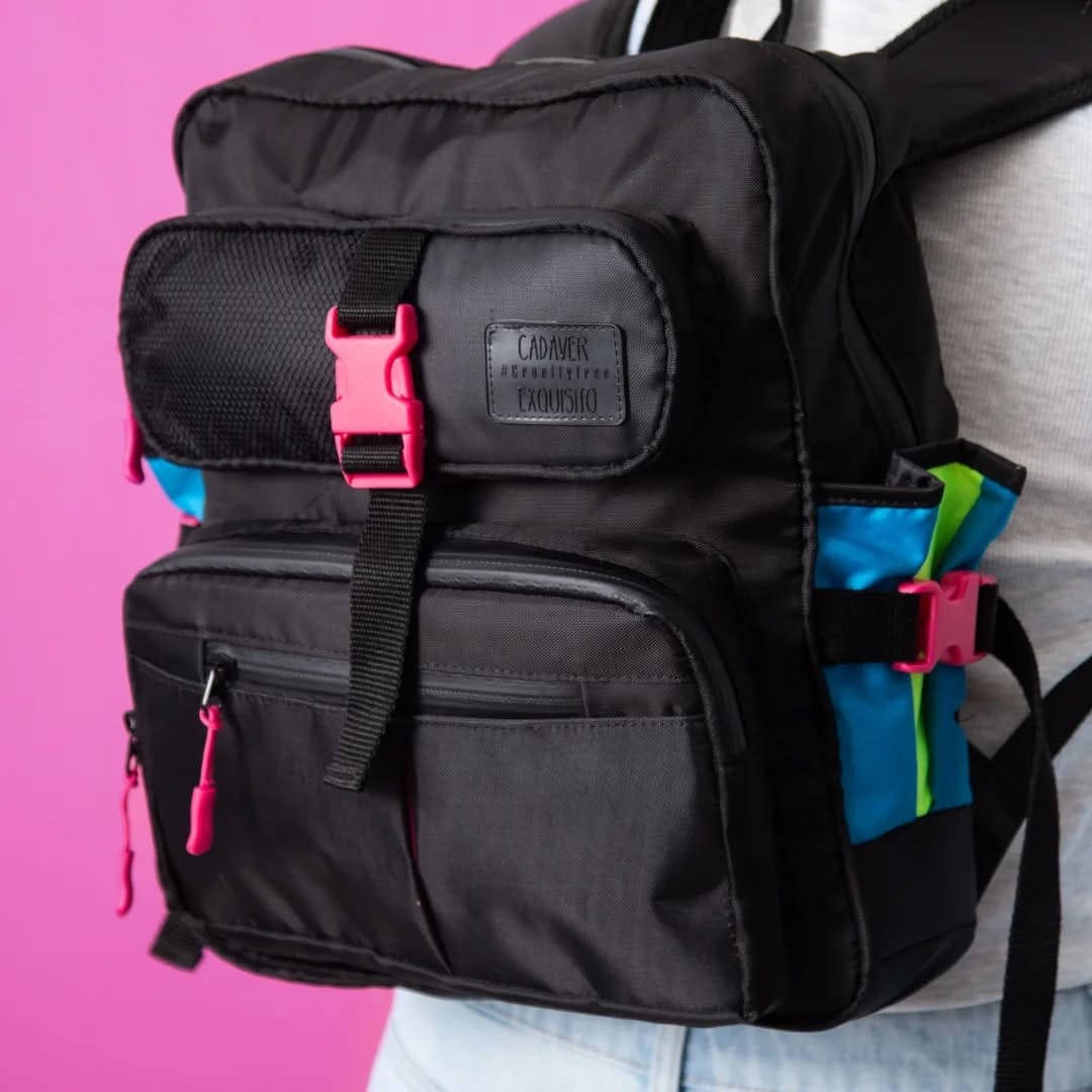 Post 7 by Mochilas y Riñoneras Cadáver Exquisito on Instagram (carousel)