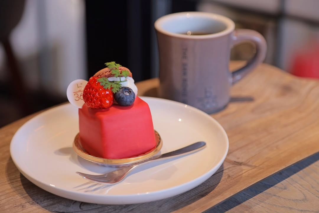 Post 2 by みんみん🍓 on Instagram (image)