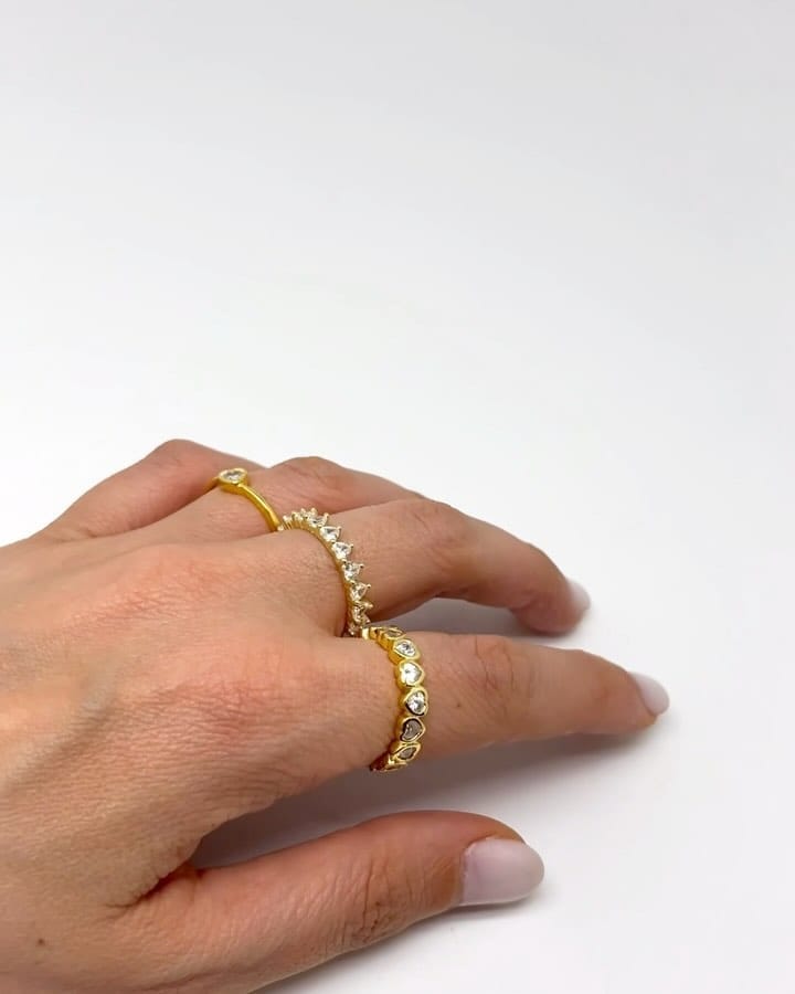 Post 7 by Jewellery Madness on Instagram (video)