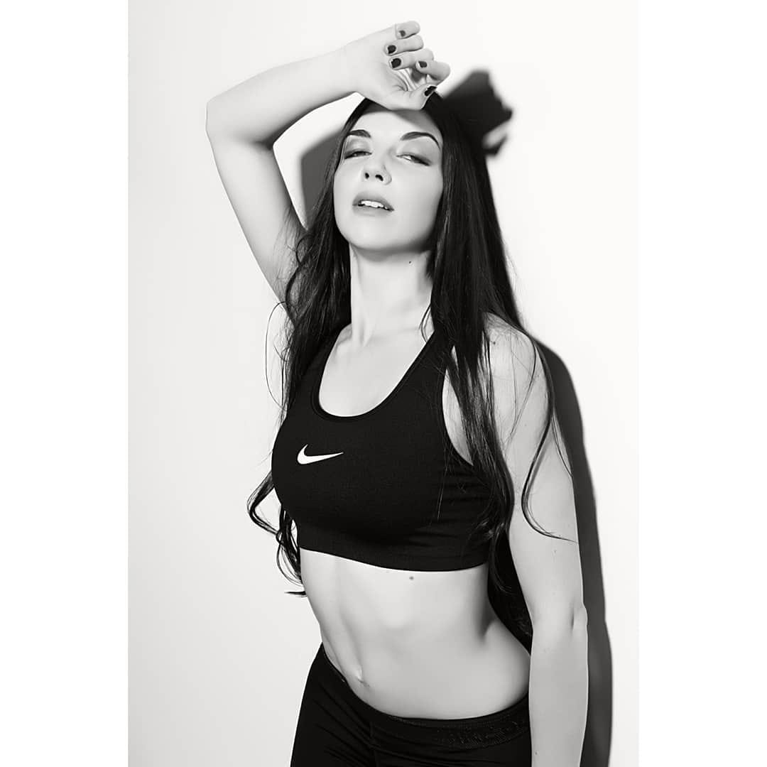 Post 8 by Eva Lbr on Instagram (image)