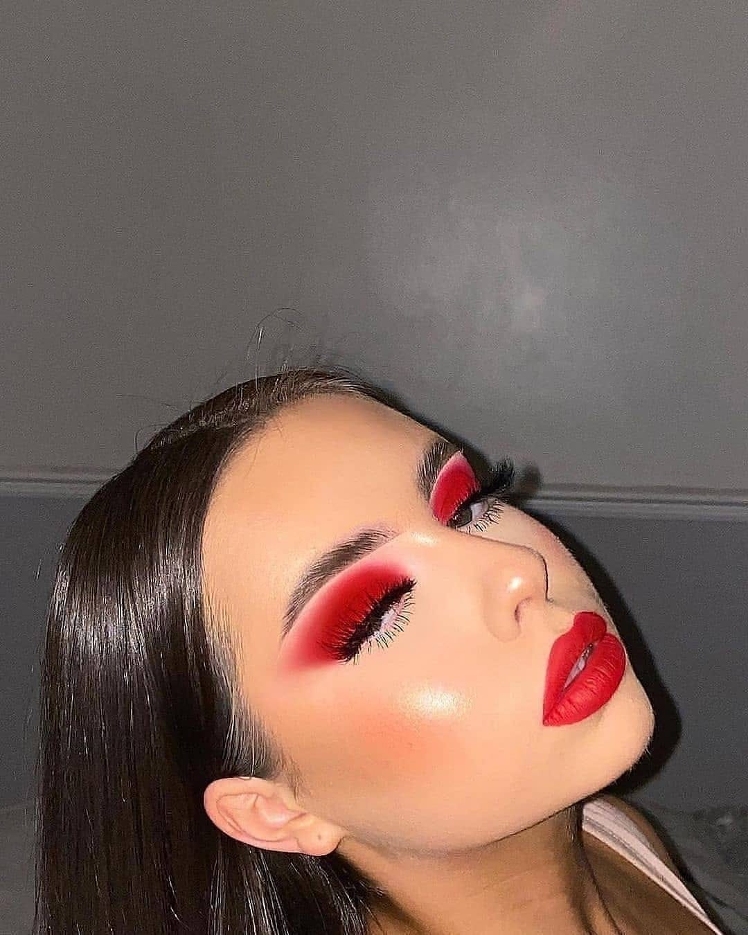 Post 6 by Makeup Inspo 🇺🇸 on Instagram (carousel)
