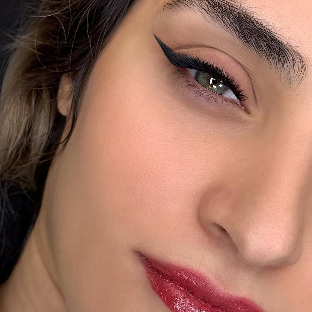 Post 7 by آموزش اکستنشن مژه و لیفت ابرو و مژه بامدرک on Instagram (image)