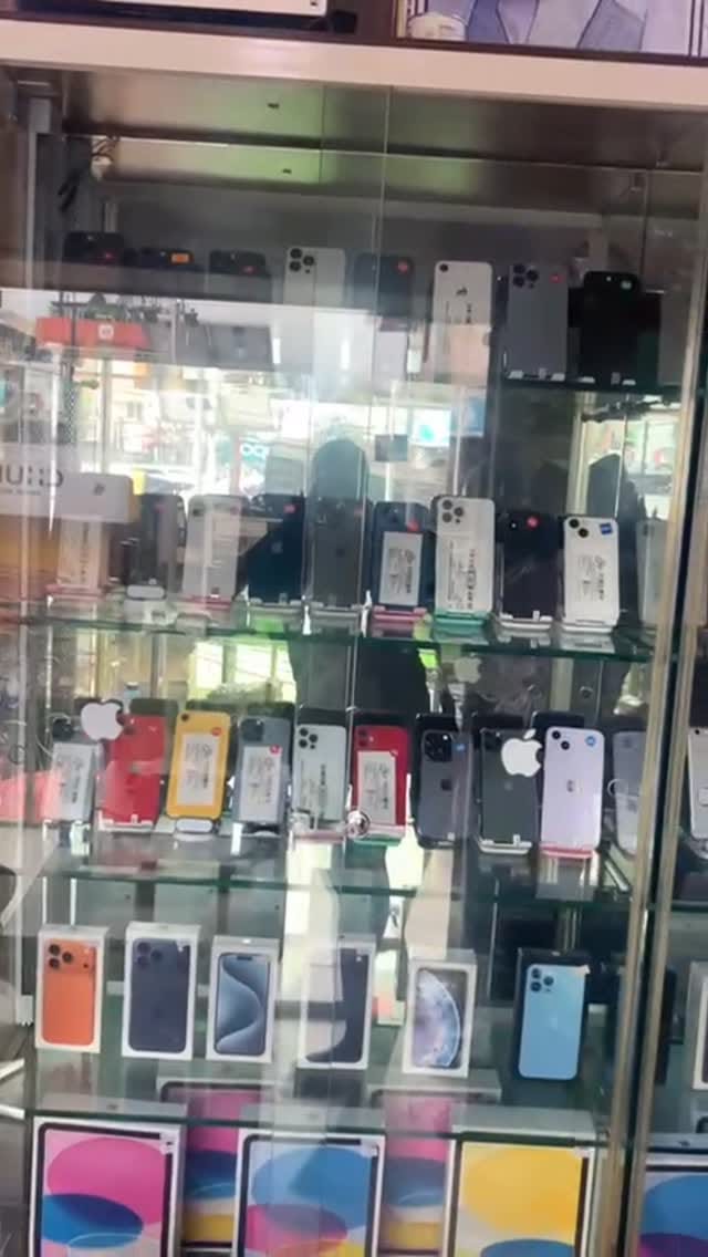 Post 8 by Chiklin Phones on Instagram (video)