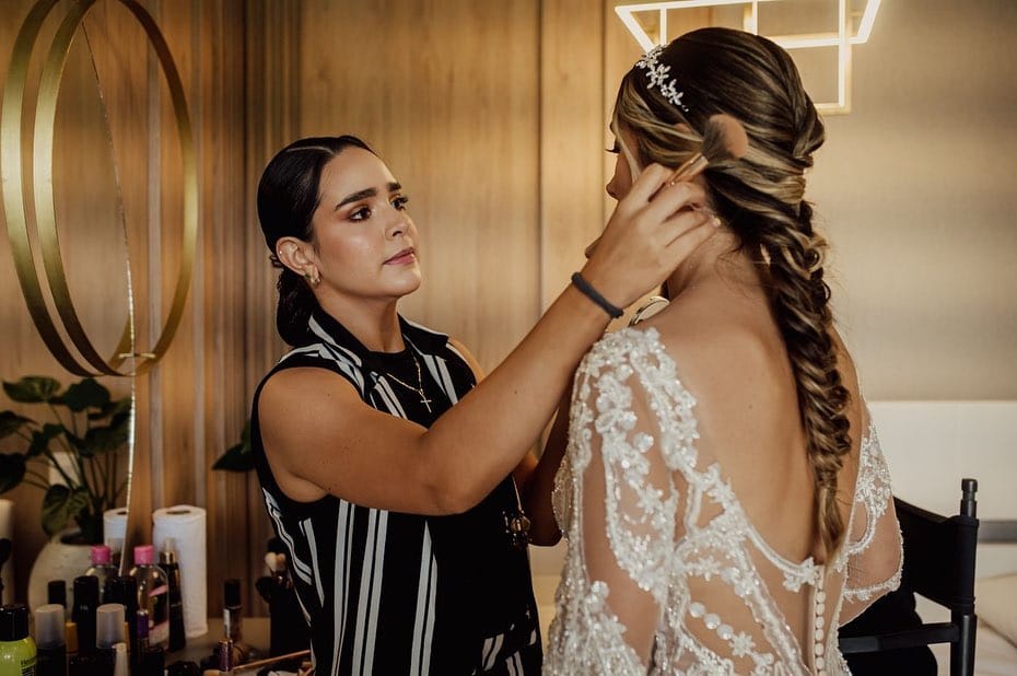Post 9 by Maquilladora Cartago/Pereira Manuela Valencia💄 on Instagram (carousel)
