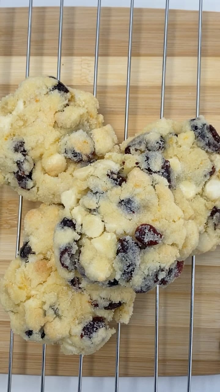 Post 8 by Cupcakes2di4 on Instagram (video)