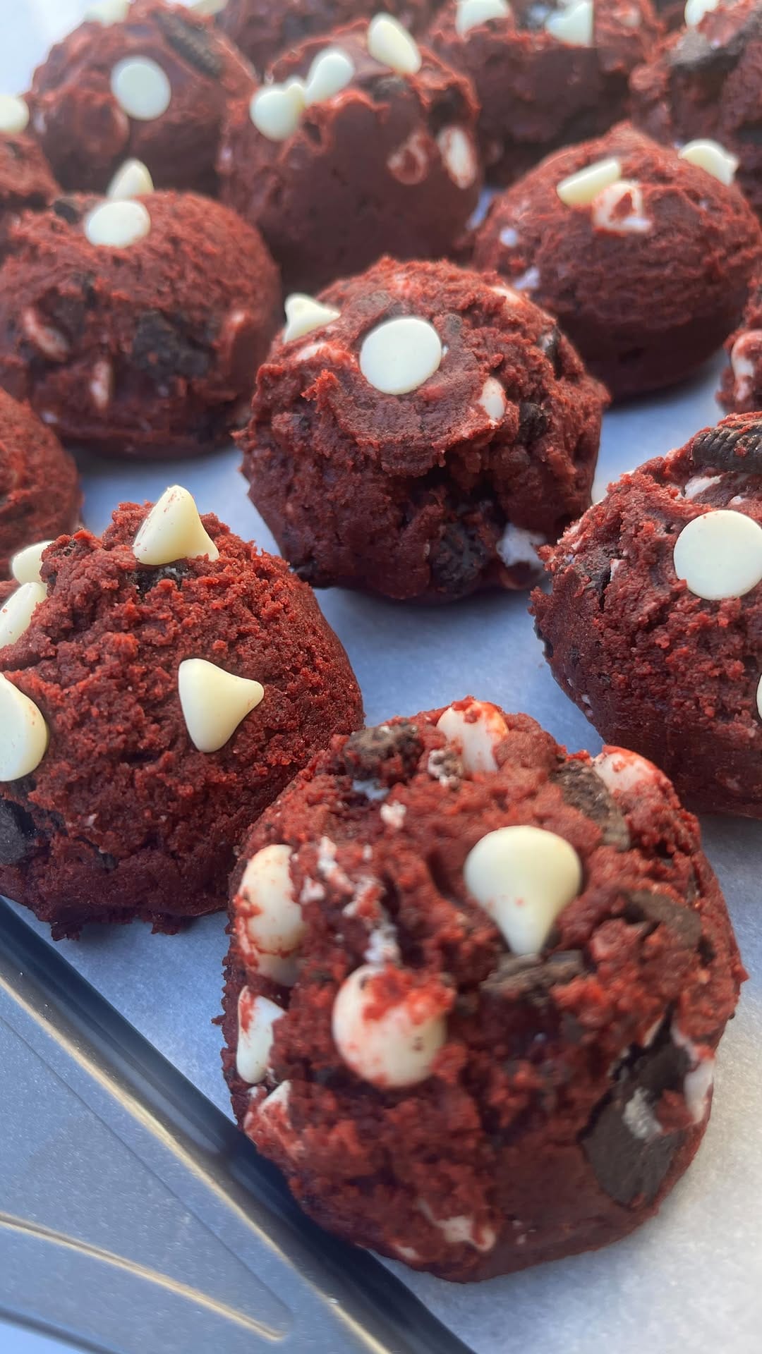 Post 5 by Cupcakes2di4 on Instagram (video)