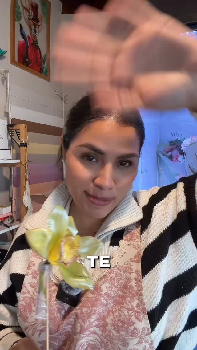 Post 8 by La Floristería TRC on Instagram (video)