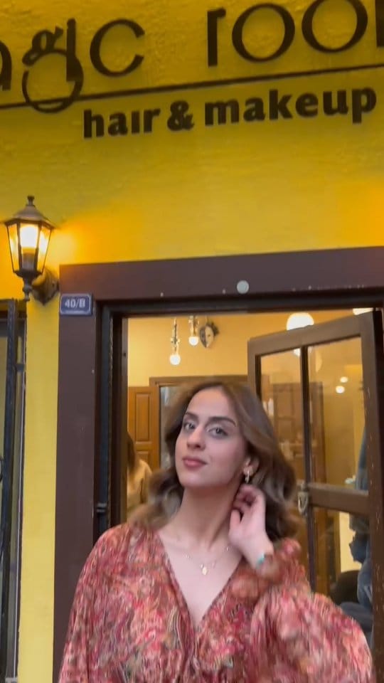 Post 3 by Magic Room on Instagram (video)
