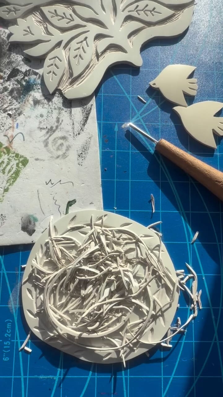 Post 6 by ☾ Mahtabdesign ✪ Lino Print on Instagram (video)