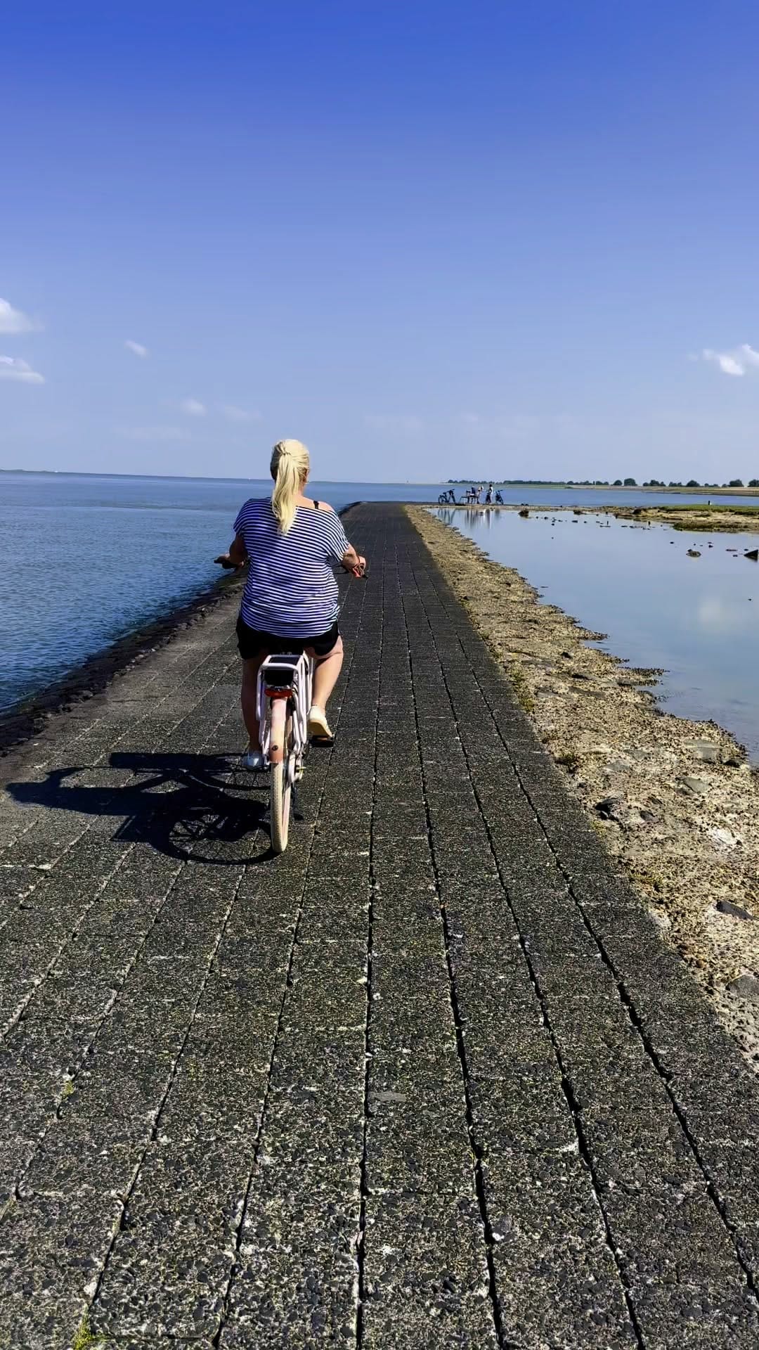 Post 4 by @iamtheralf on Instagram (video)