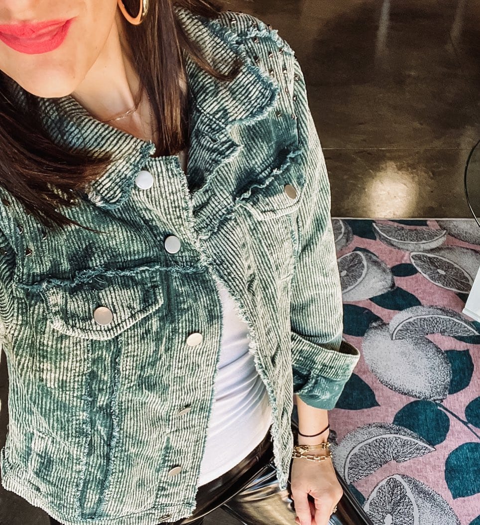 Post 3 by Lula and Mae Boutique on Instagram (image)