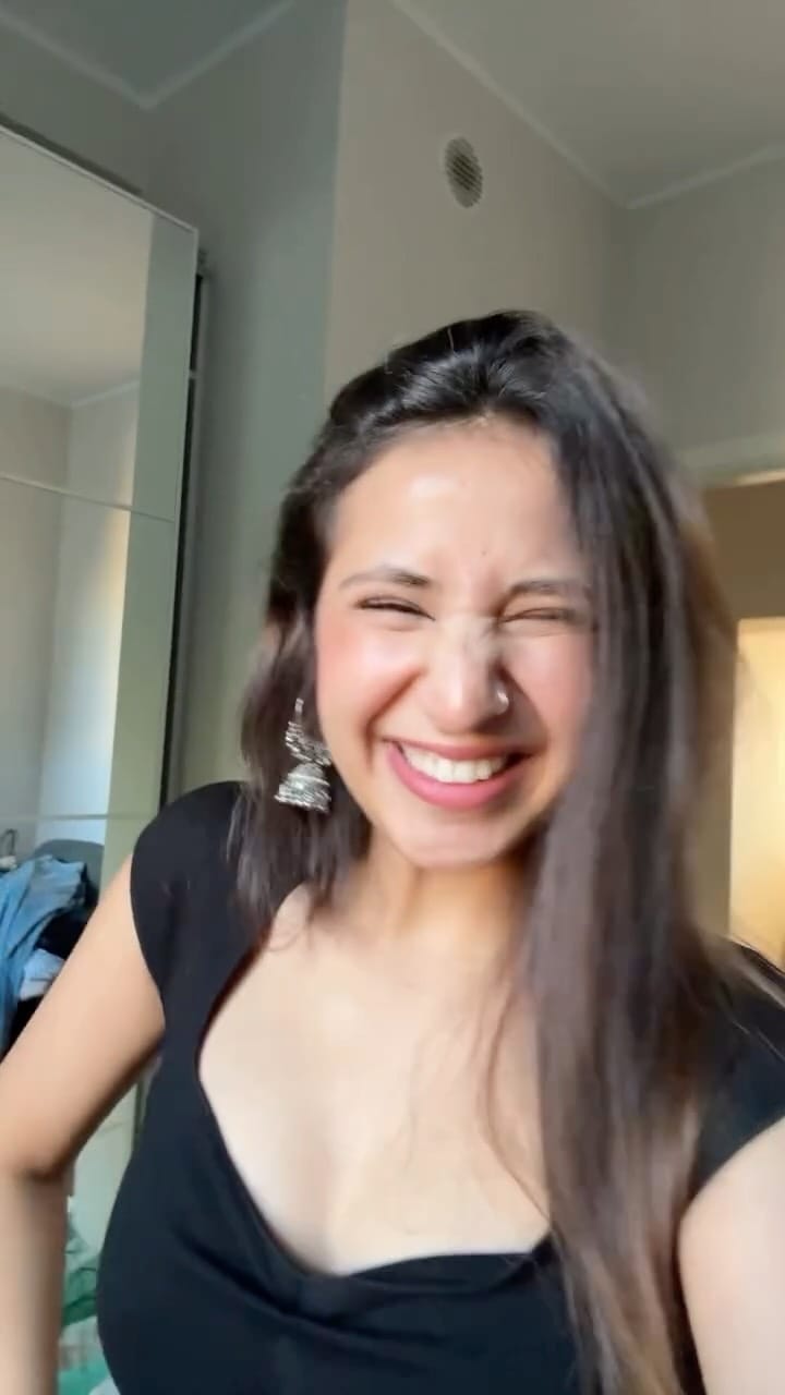 Post 10 by Rimsha 🧚‍♀️ on Instagram (video)